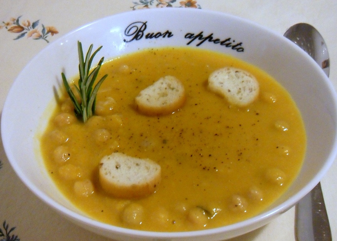 Crema di zucca con ceci