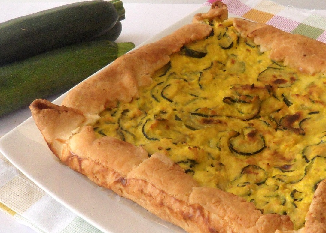 Torta salata con zucchine e zafferano Torta salata con zucchine e zafferano