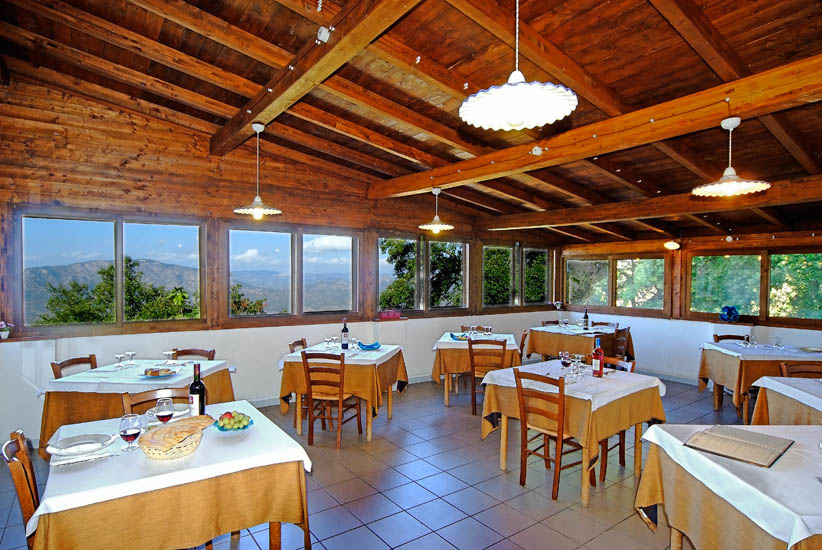 Hotel Cooperativa Turistica Enis