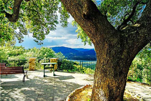 Hotel Cooperativa Turistica Enis