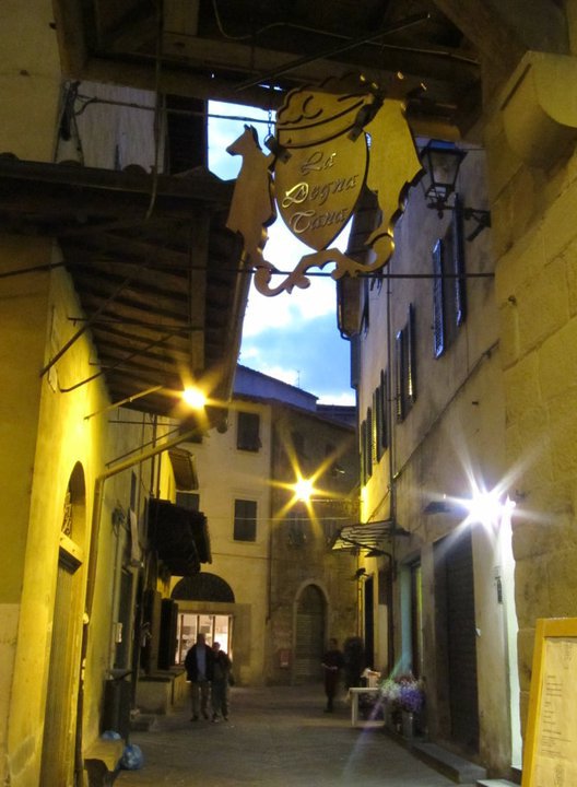 La Degna Tana La Degna Tana