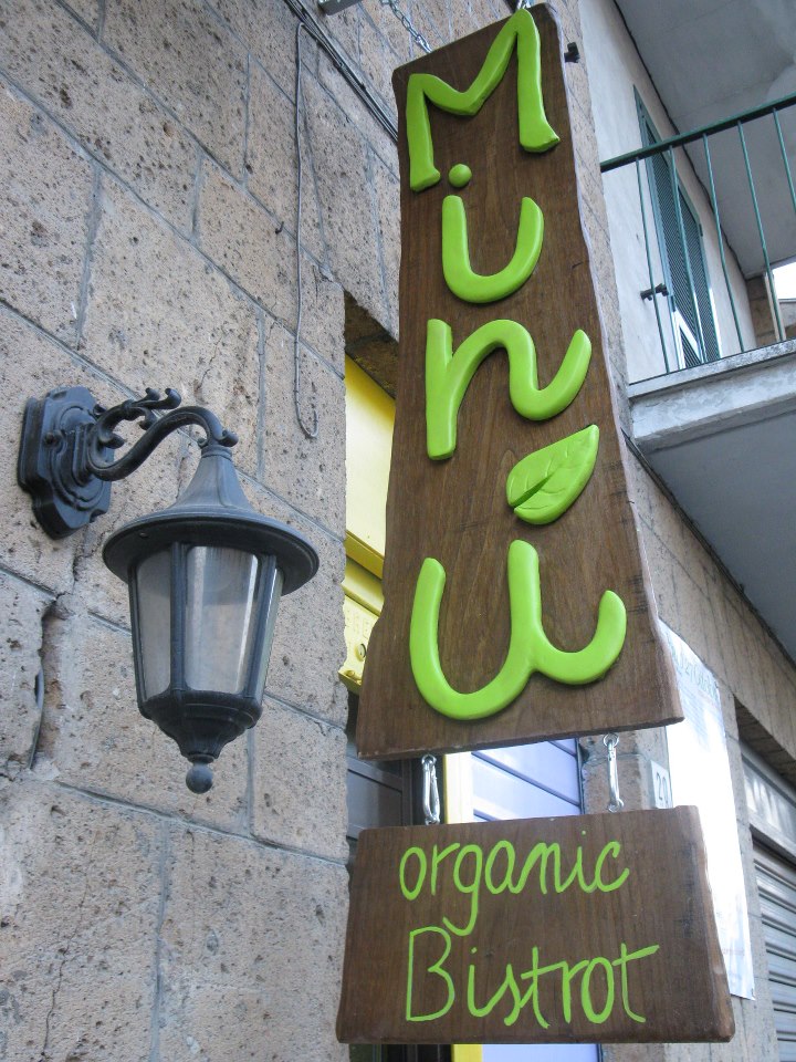 Min - Organic Bistrot. 